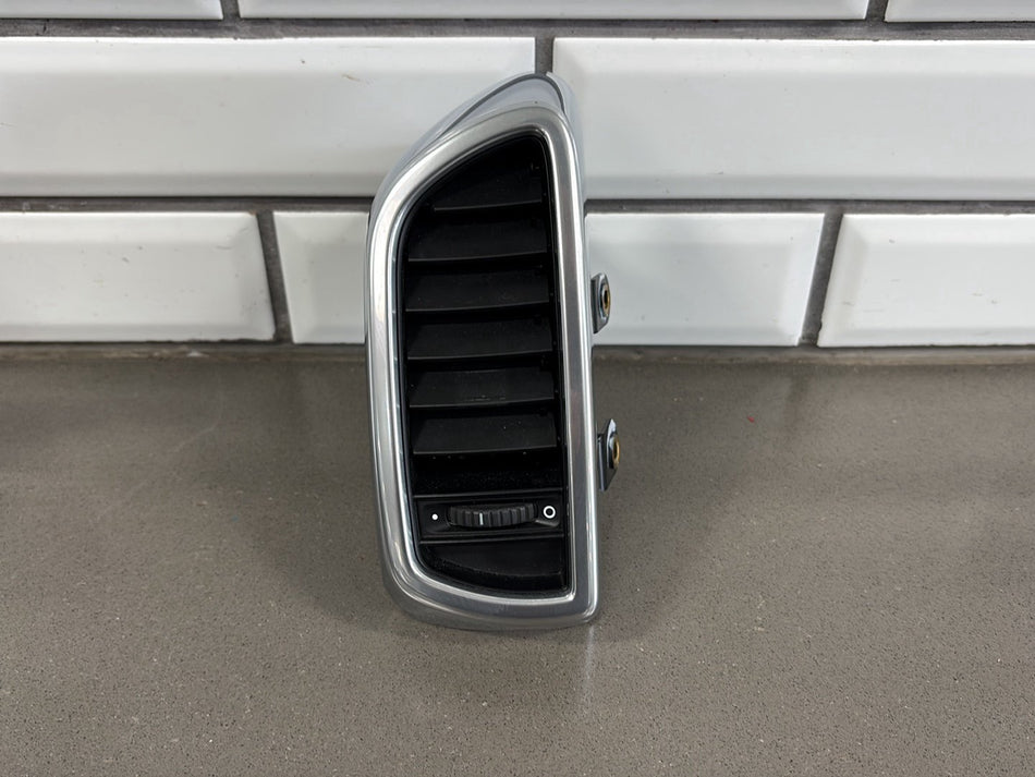 2011 Porsche Cayenne 958- Right Dash Air Vent