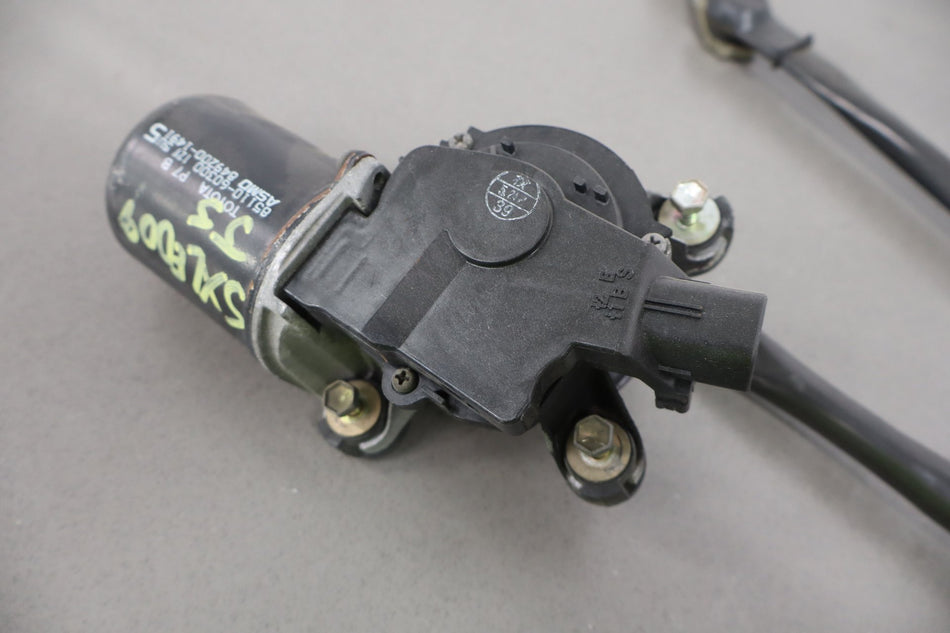 1999 Lexus LX470 Wiper Linkage OEM