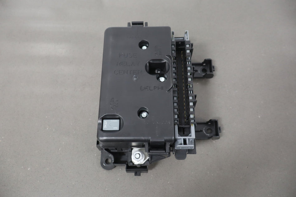 2004 Chevrolet SSR- Cabin Fuse Box