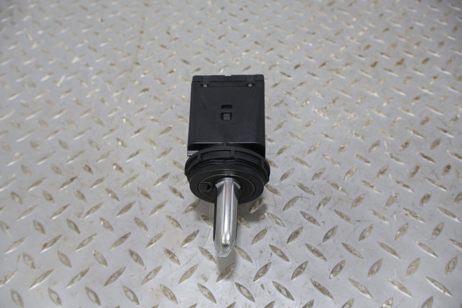 17-24 Porsche 718 Cayman Boxster Ignition Switch