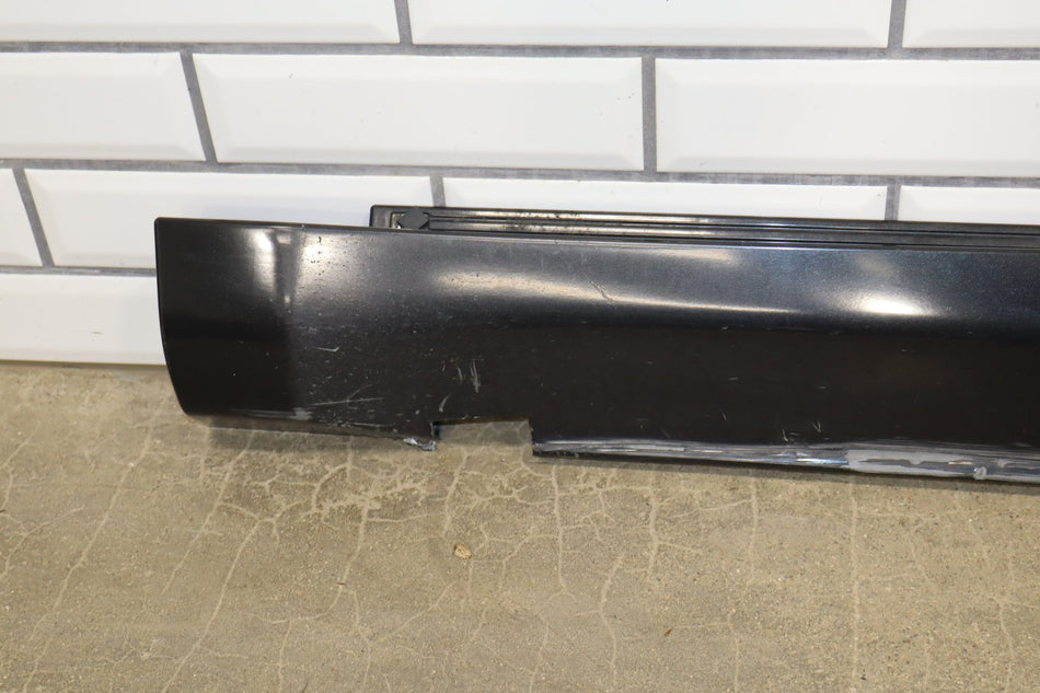 06-10 Dodge Charger SRT8 RH Rocker Molding Brilliant Black PXR