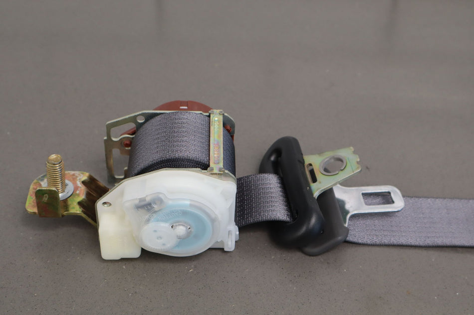 2003 Chevrolet Silverado 2500- Rear Seat Belt