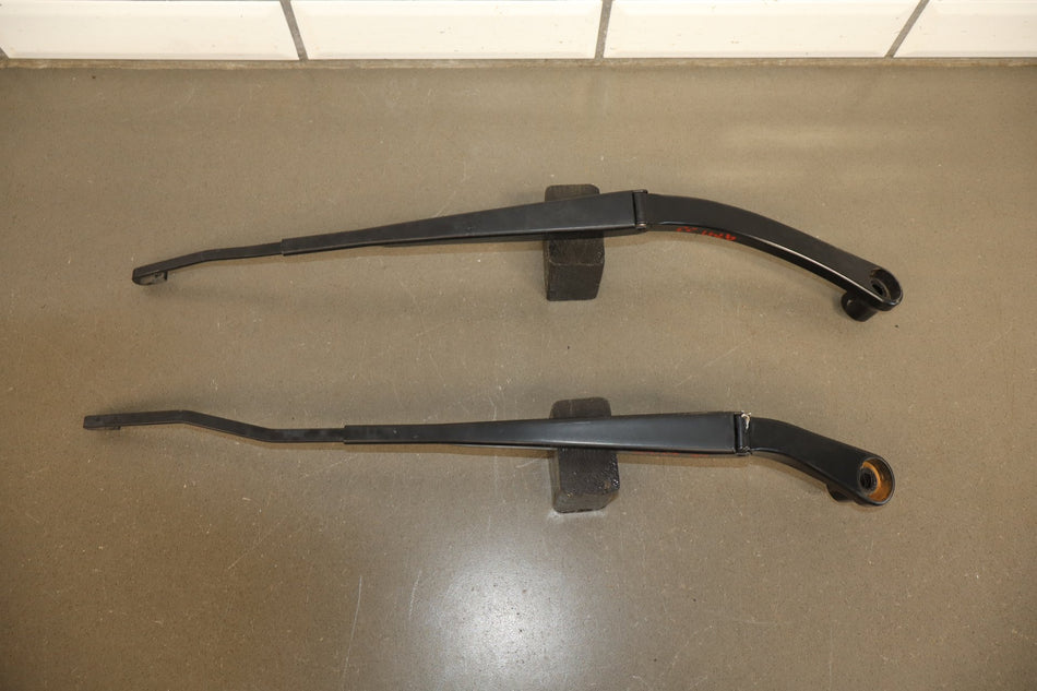 2008-14 Dodge Challenger Wiper Arm Pair LH RH OEM