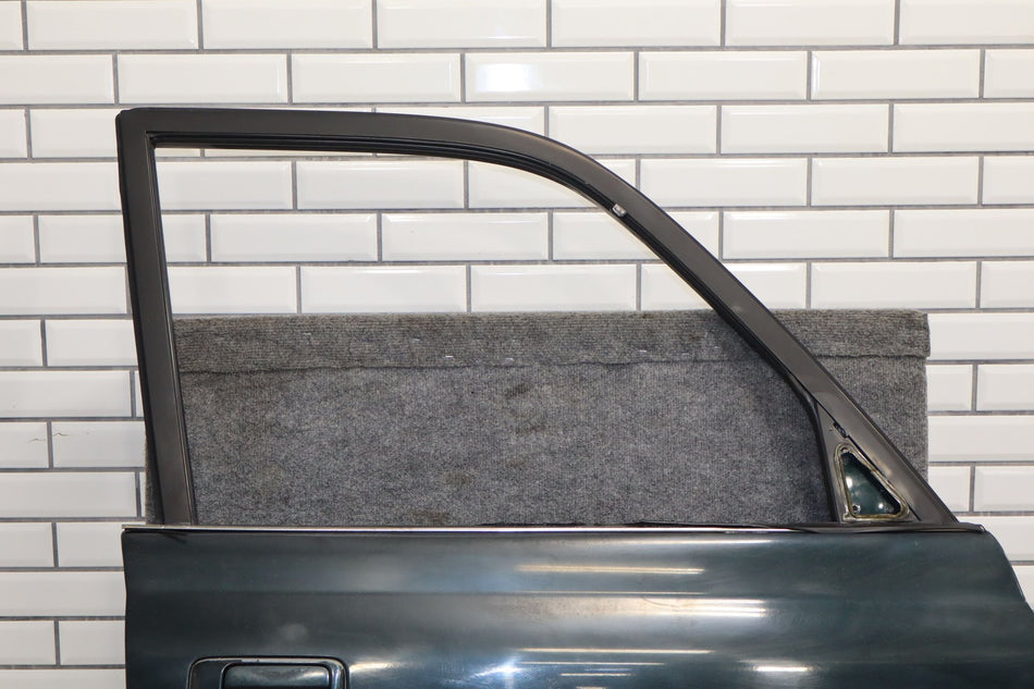 1996-1997 Lexus LX450 Right Front Door 6700160360