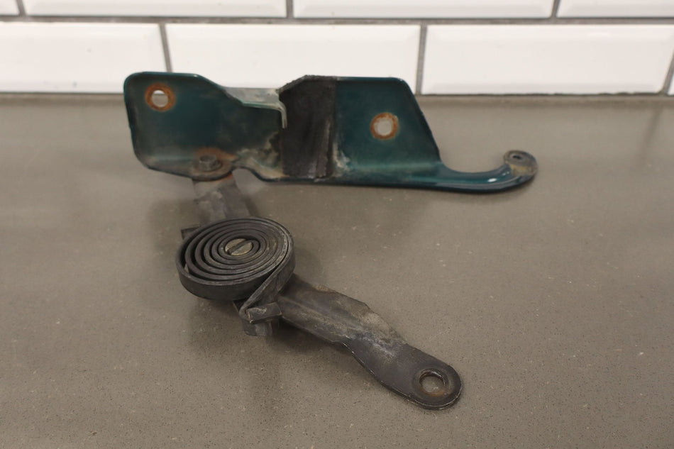 1997 Chevrolet Suburban 2500 Hood Hinge OEM