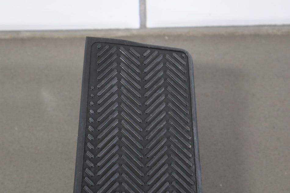 1992 Toyota Land Cruiser- Pedal Assembly