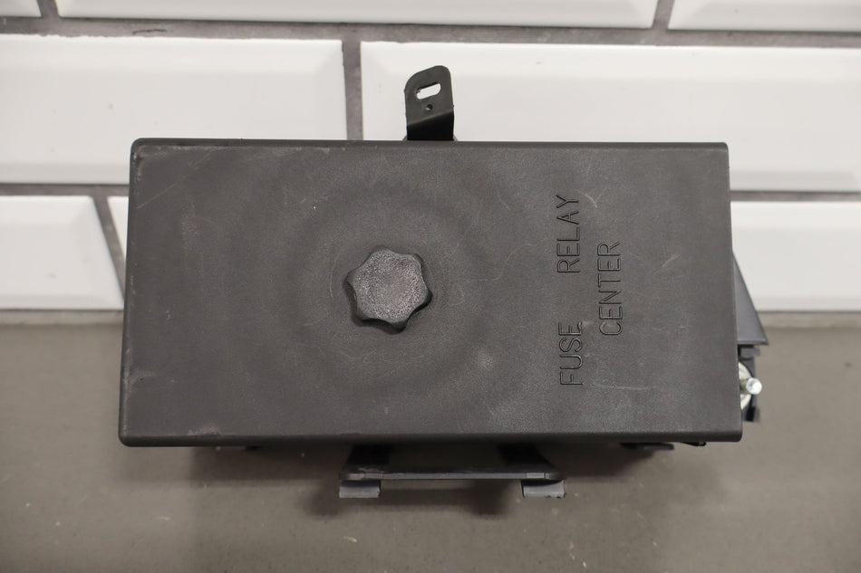 1999 Chevrolet Corvette Cabin Fuse Box 19300118