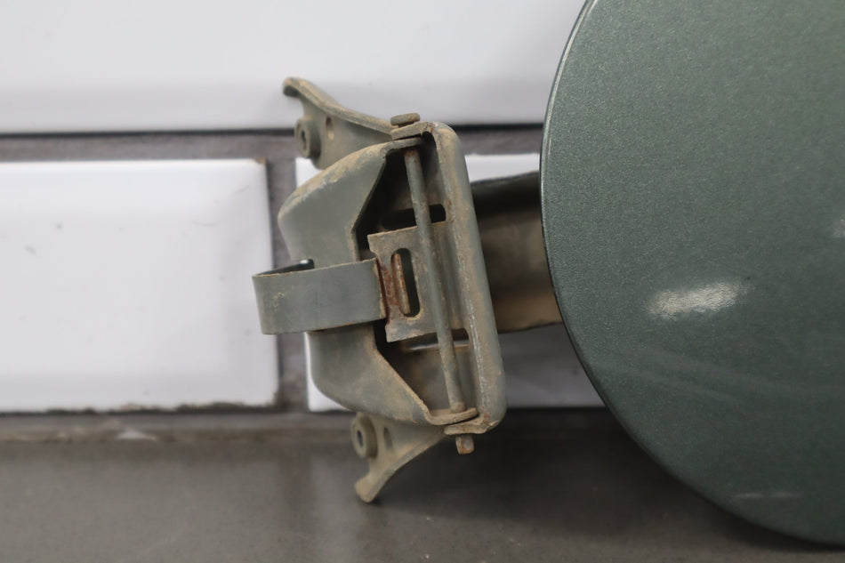 2004 Ford F-250 Super Duty- Fuel Filler Door