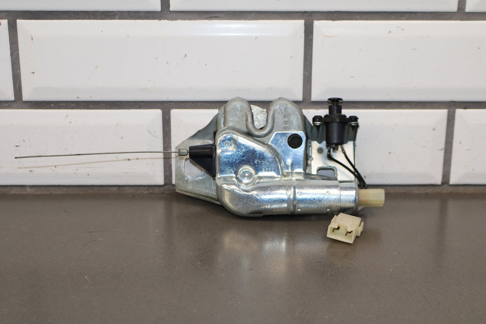 1984-1996 Chevrolet Corvette C4 Coupe Lid Latch