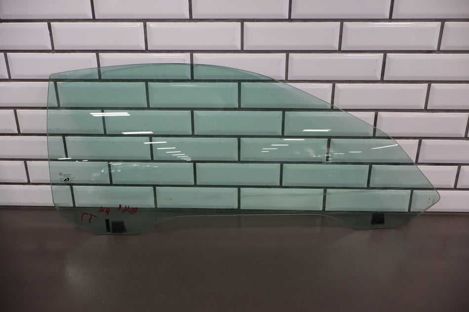 1997-2004 Chevrolet Corvette C5 Right Psssenger Door Window 10403189