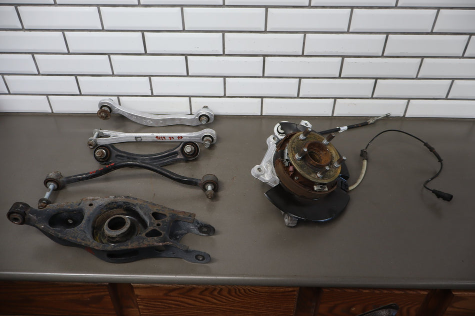 2015-2023 Dodge Challenger SRT/Hellcat Right Rear Suspension Assembly