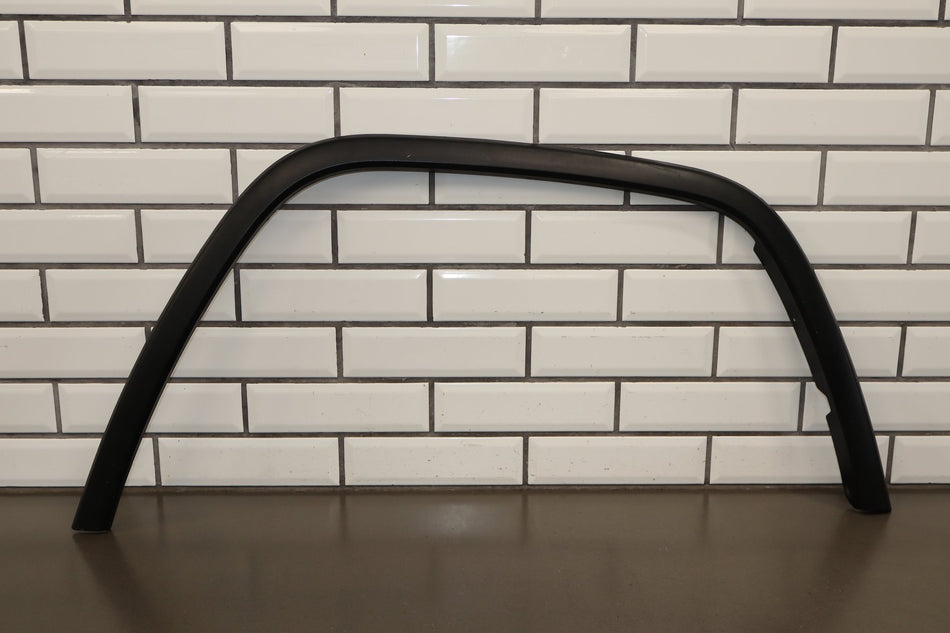 14-16 Jeep Grand Cherokee WK2 Right Fender Molding (Black)