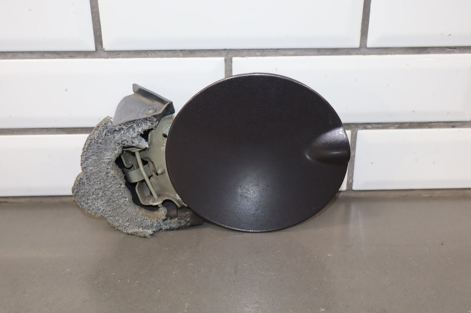 2015 Ram 1500 Fuel Filler Door Granite Crystal pau