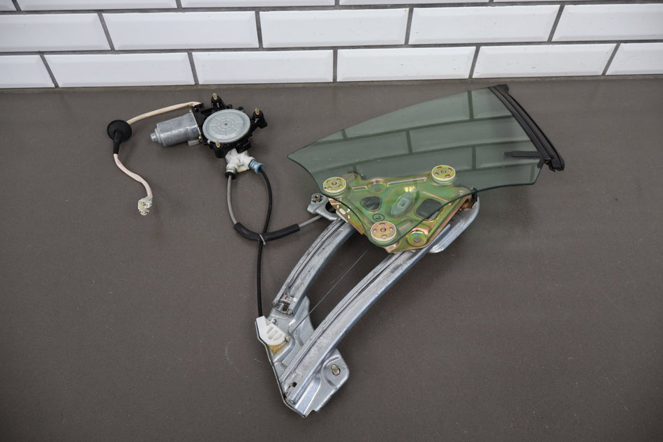 02-10 Lexus SC430 Z40 Right Quarter Glass With Regulator