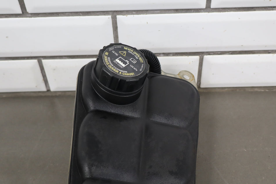 2005-2013 Chevrolet Corvette C6 - Radiator Coolant Overflow Bottle 10304487