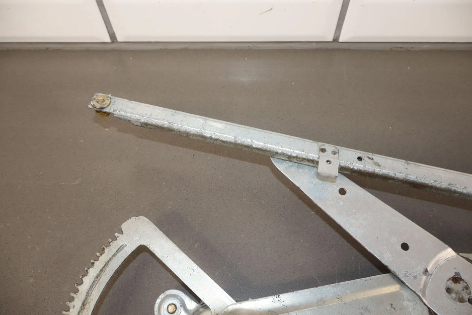 Right Front Door Regulator, 1999, Toyota, Land Cruiser