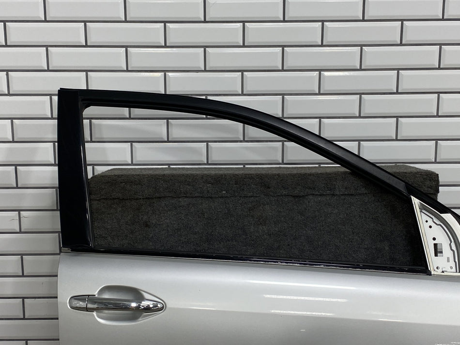 2004-2009 Lexus RX350 Right Passenger Front Door Millennium Silver Metallic 1C0
