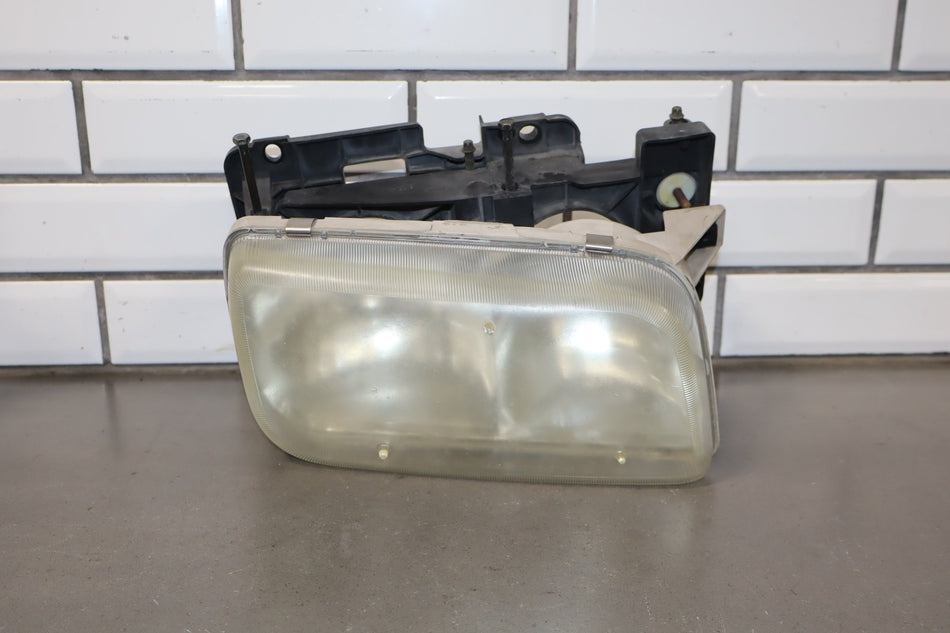 1999-2000 Cadillac Escalade Right Headlamp OEM