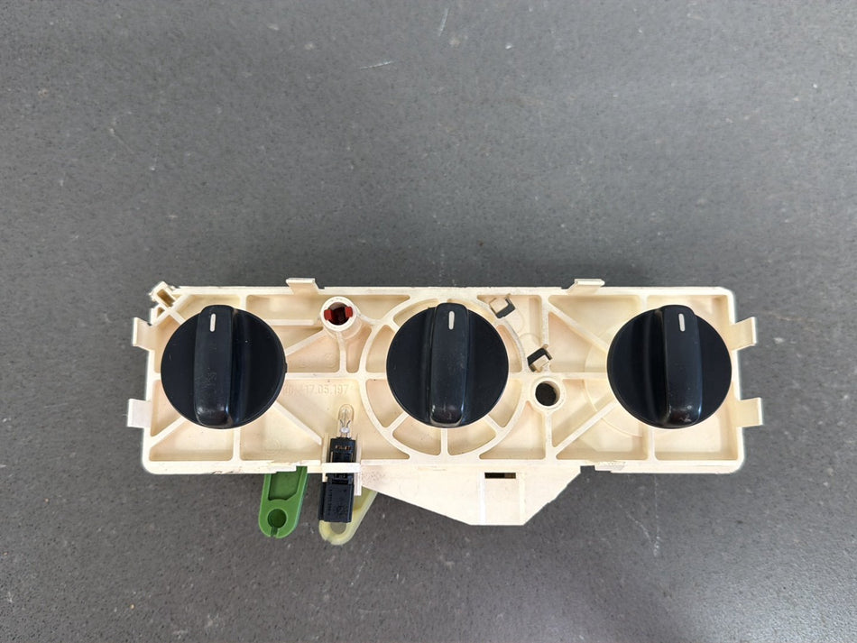1998 BMW Z3 1.9i 1.9L Climate Control OEM