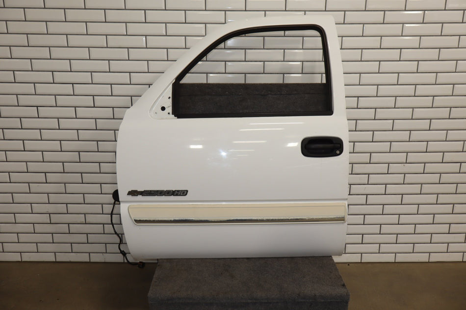 99-07 Chevy GMC Truck SUV GMT800 Left Front Door Olympic White 50
