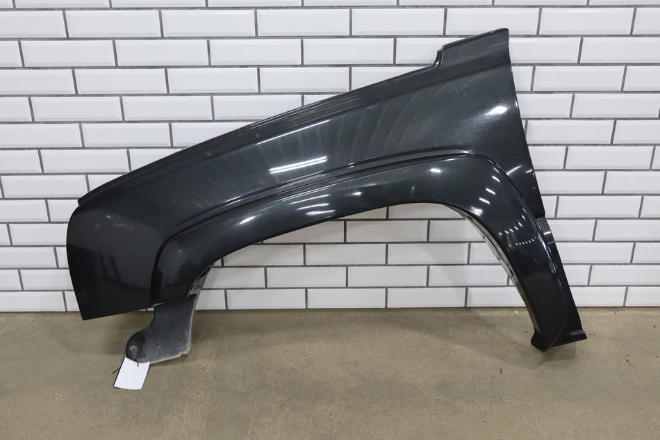 2003-2007 Chevy Silverado GMT800 Driver Left LH Fender OEM Black 41U