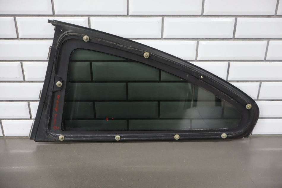 2004-2006 Pontiac GTO Right Quarter Window 92209200