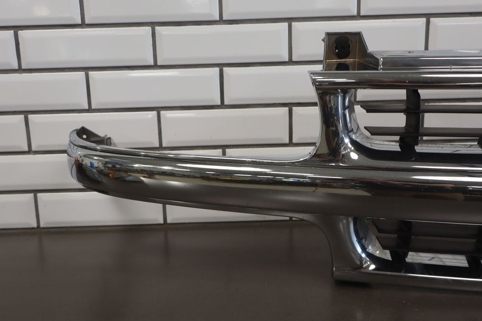 2003 Chevrolet Tahoe- Grille