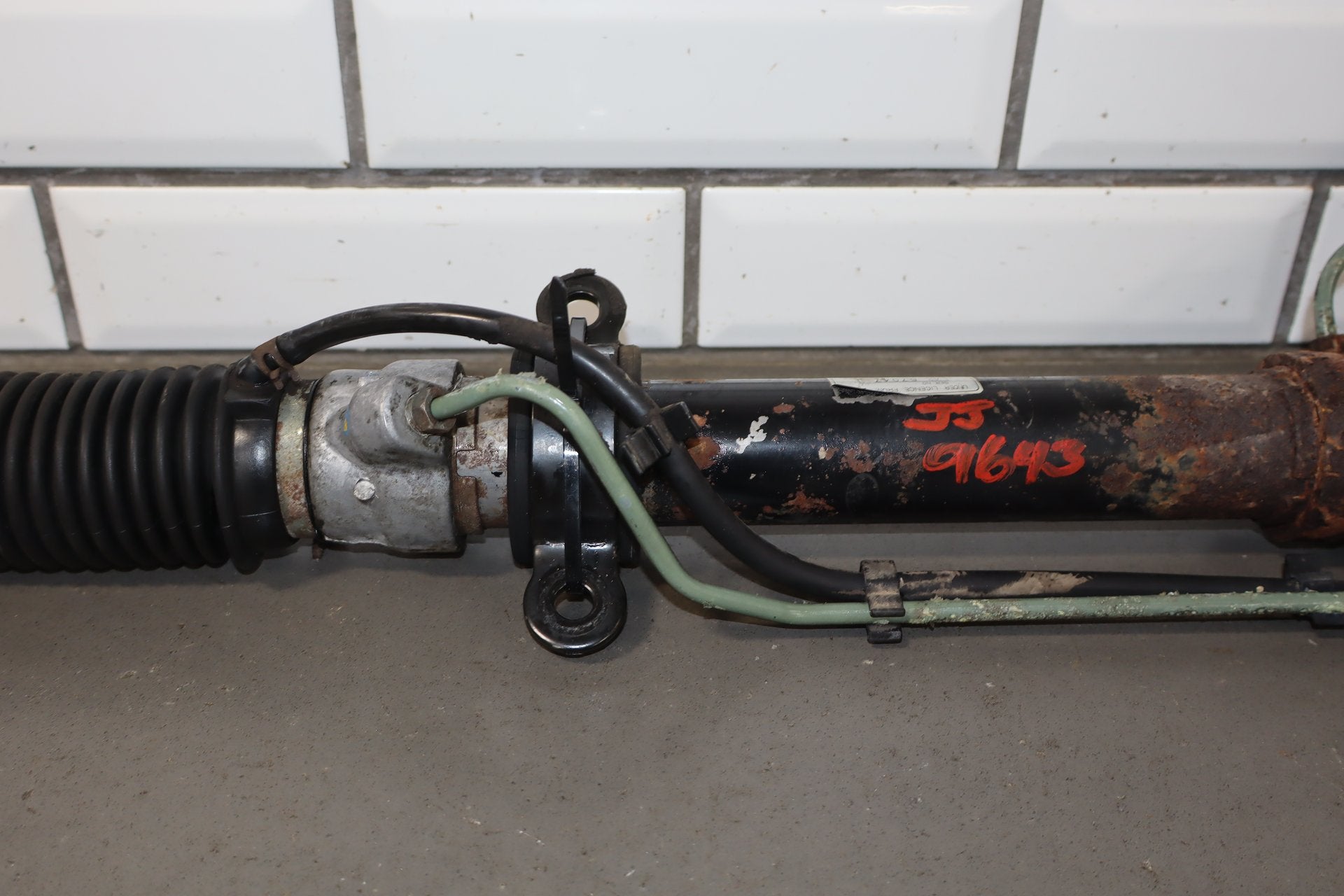 1986 Nissan 300ZX Steering Gear OEM – J & J Auto Wrecking