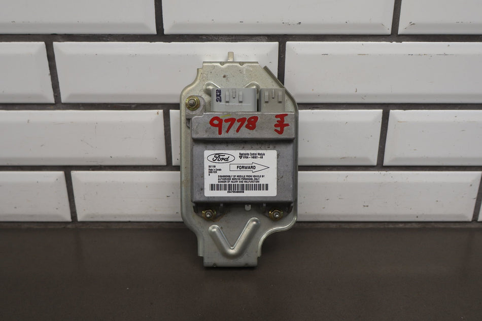 99-04 Ford Mustang SRS Air Bag Restraint Control Module XR3A-14B321-AB OEM