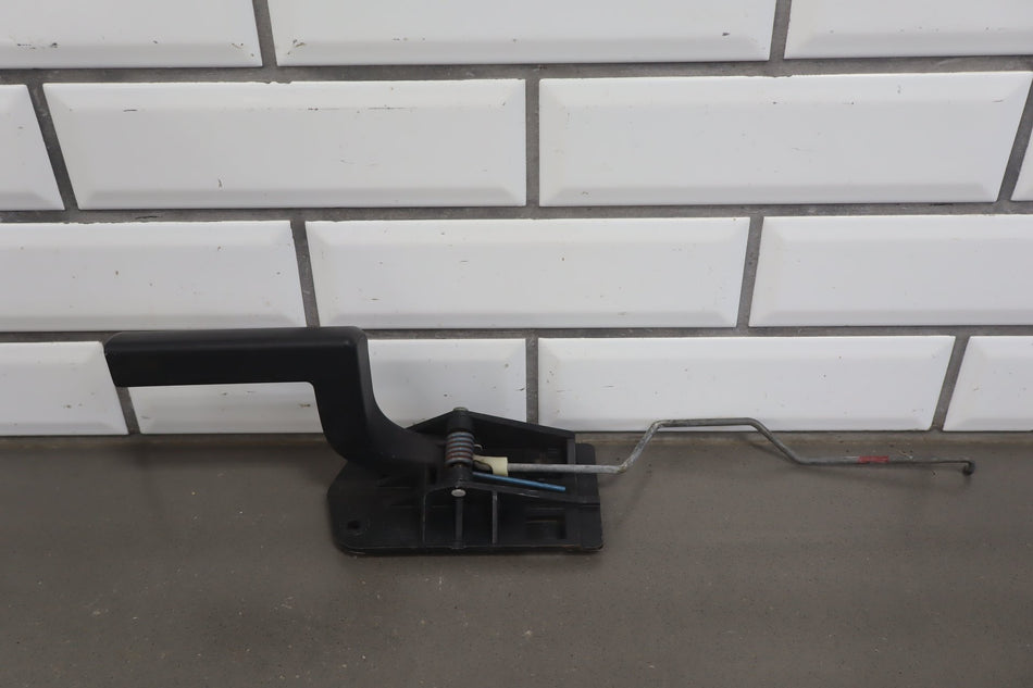 2003-2007 Hummer H2 - Left Front Door Latch 15816392