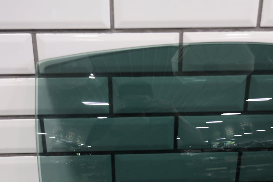 1997-2004 Chevrolet Corvette C5 Right Psssenger Door Window 10403189