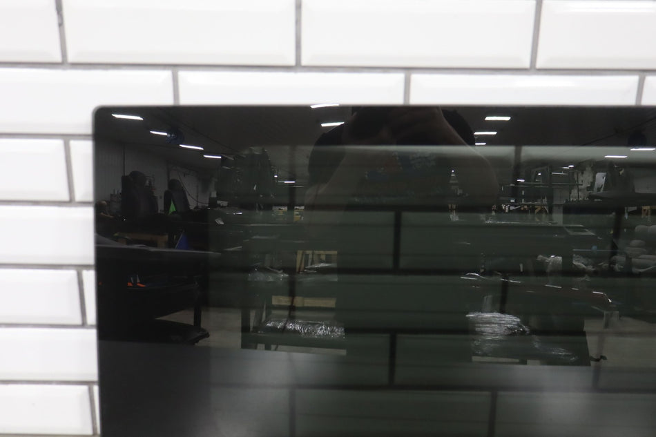 2007 Hummer H2- Back Door Glass