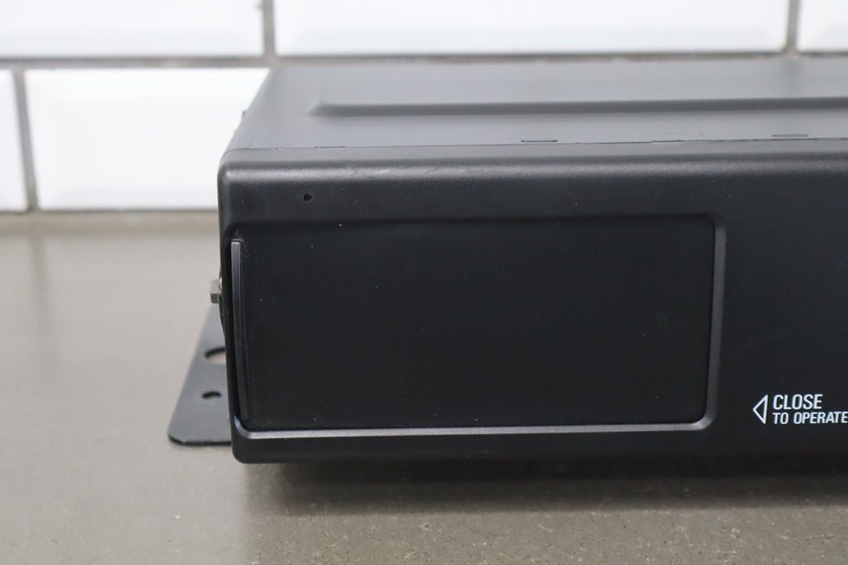 1997-2004 Chevrolet Corvette C5 CD Changer W/O Magazine 12495746
