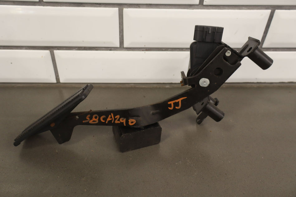 2008 Cadillac XLR Pedal Assembly OEM