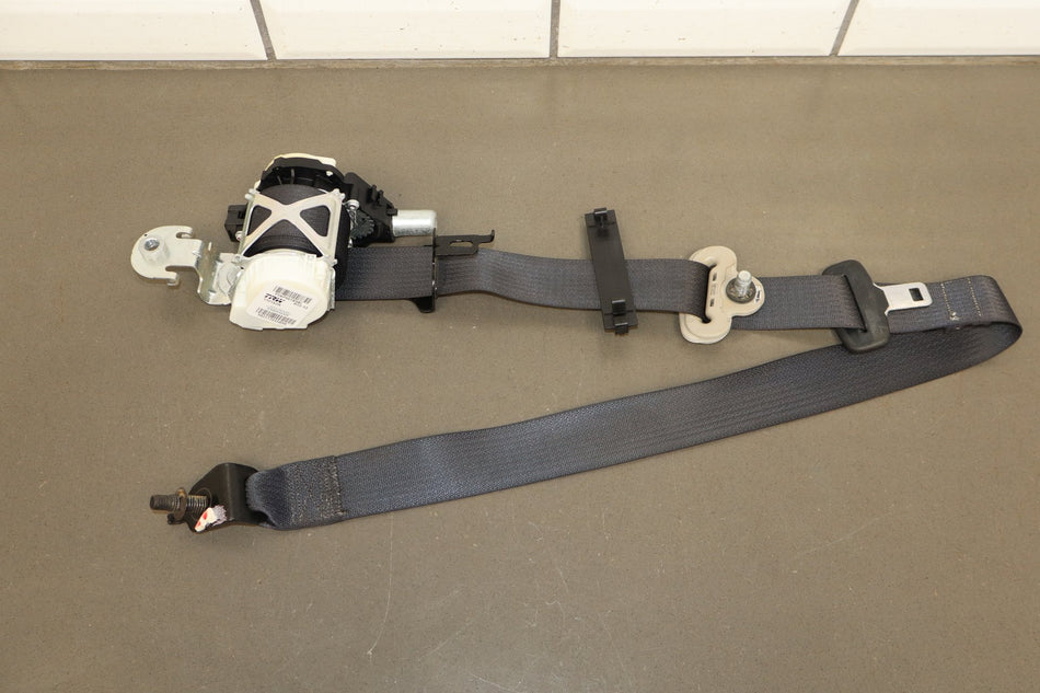 13-18 Ram 1500 Laramie Right Front Seat Belt Black X9
