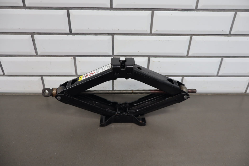 19-24 Ram 1500 (DT) Spare Tire Jack Kit