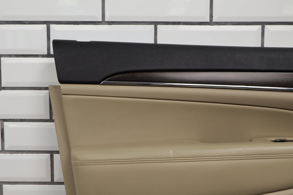 14-16 Jeep Grand Cherokee Limited LF Door Panel (Frost Beige)