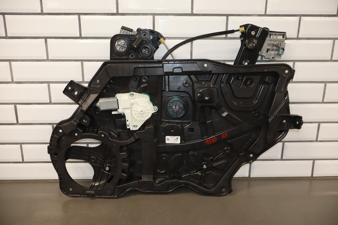 47350580