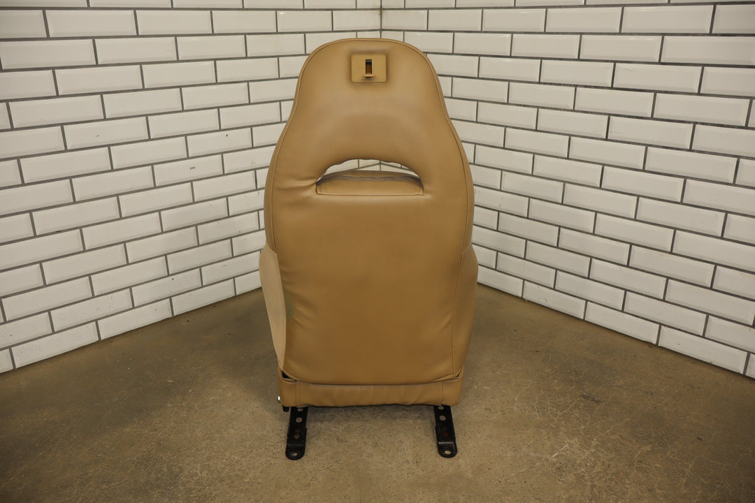 https://dvyuexp86pxrj.cloudfront.net/afb4b39b-4871-415e-a25a-a49131a4a926/e9bdab2f-f77f-4078-9dc7-40ddc9e2ca51/web_7a541fef-84ee-44fa-905f-bb0002ce7440.jpg