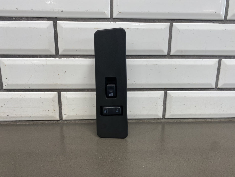 2003-2007 Hummer H2 Passenger Right RH Front Window Switch OEM 15846874