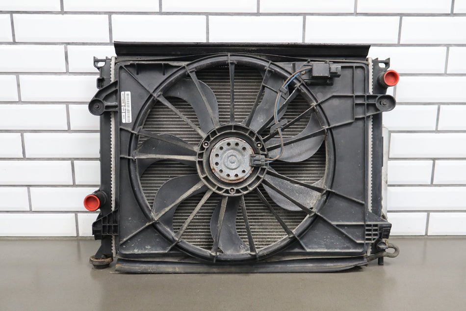 11-14 Dodge Challenger 5.7 Loaded Radiator Condenser Fans