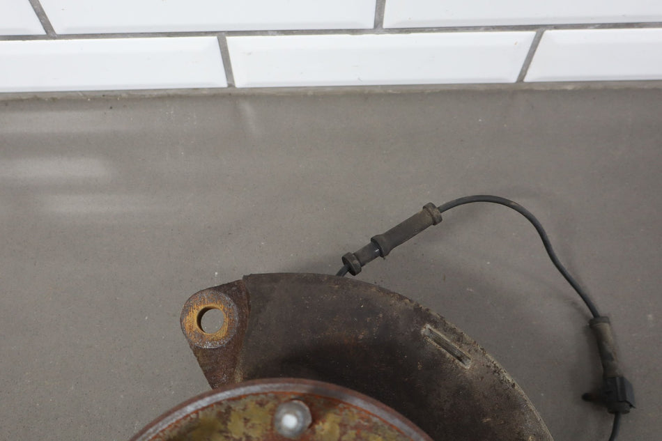 2009 GMC Sierra 2500- Right Front Spindle
