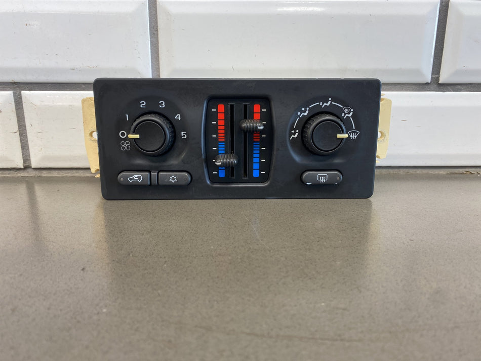 2003-2004 Chevrolet Silverado 2500 Climate Control 21997352 OEM