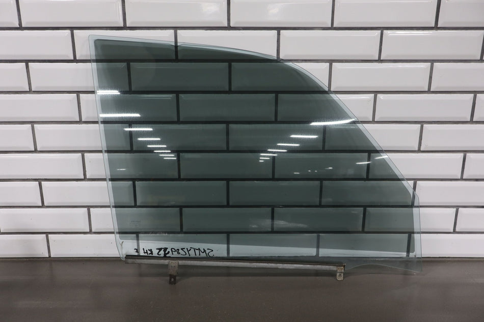 1991 Toyota Land Cruiser Right Front Door Window