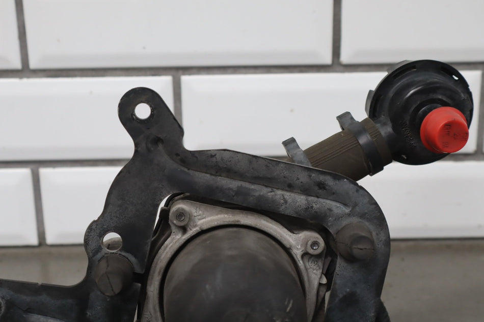 2000-2004 Chevrolet Corvette C5 Air Pump 12568382