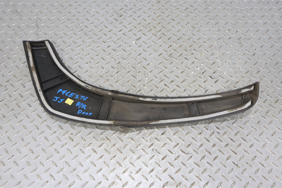 00-06 Chevy Tahoe Right Rear Door Molding (Black)