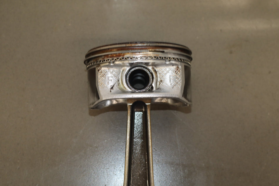 05-10 Dodge Charger SRT8 6.1 ESF Piston w/ Connecting Rod