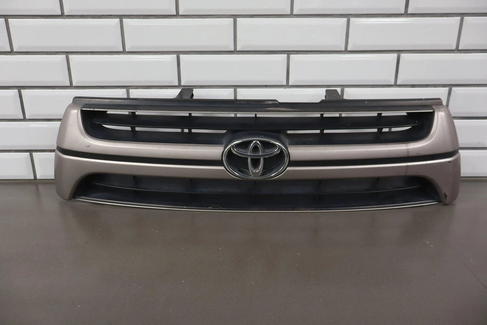 2002 Toyota 4Runner- Grille