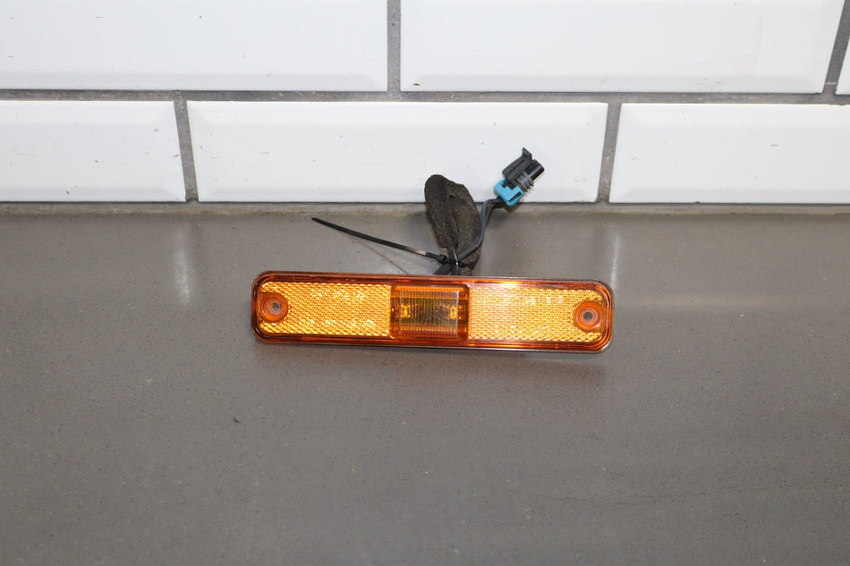 2003-2009 Hummer H2 Front Amber LED Side Marker Light/Lamp Fits Right or Left