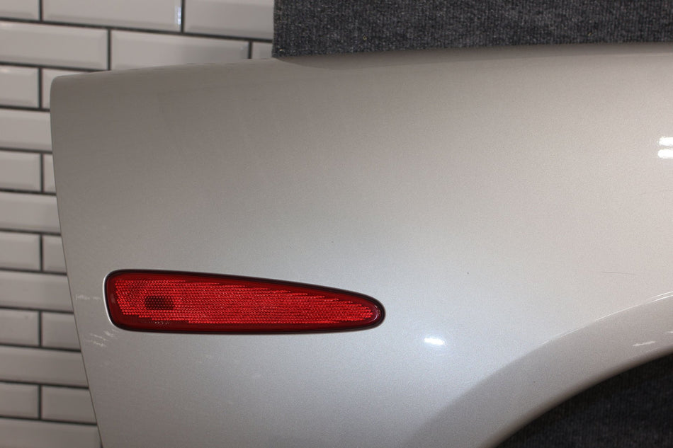 2005-2013 Chevrolet Corvette Right Quarter Panel Silver 67U